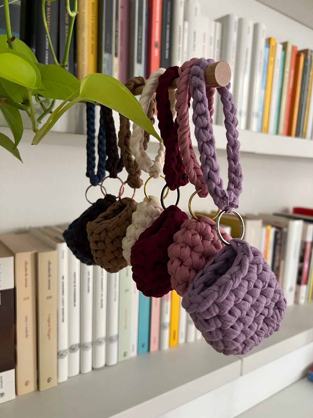 Porta cuffiette Allyna - Pattern Uncinetto Gratuito (PDF)