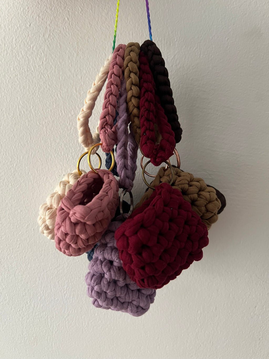 Porta cuffiette Allyna - Pattern Uncinetto Gratuito (PDF)